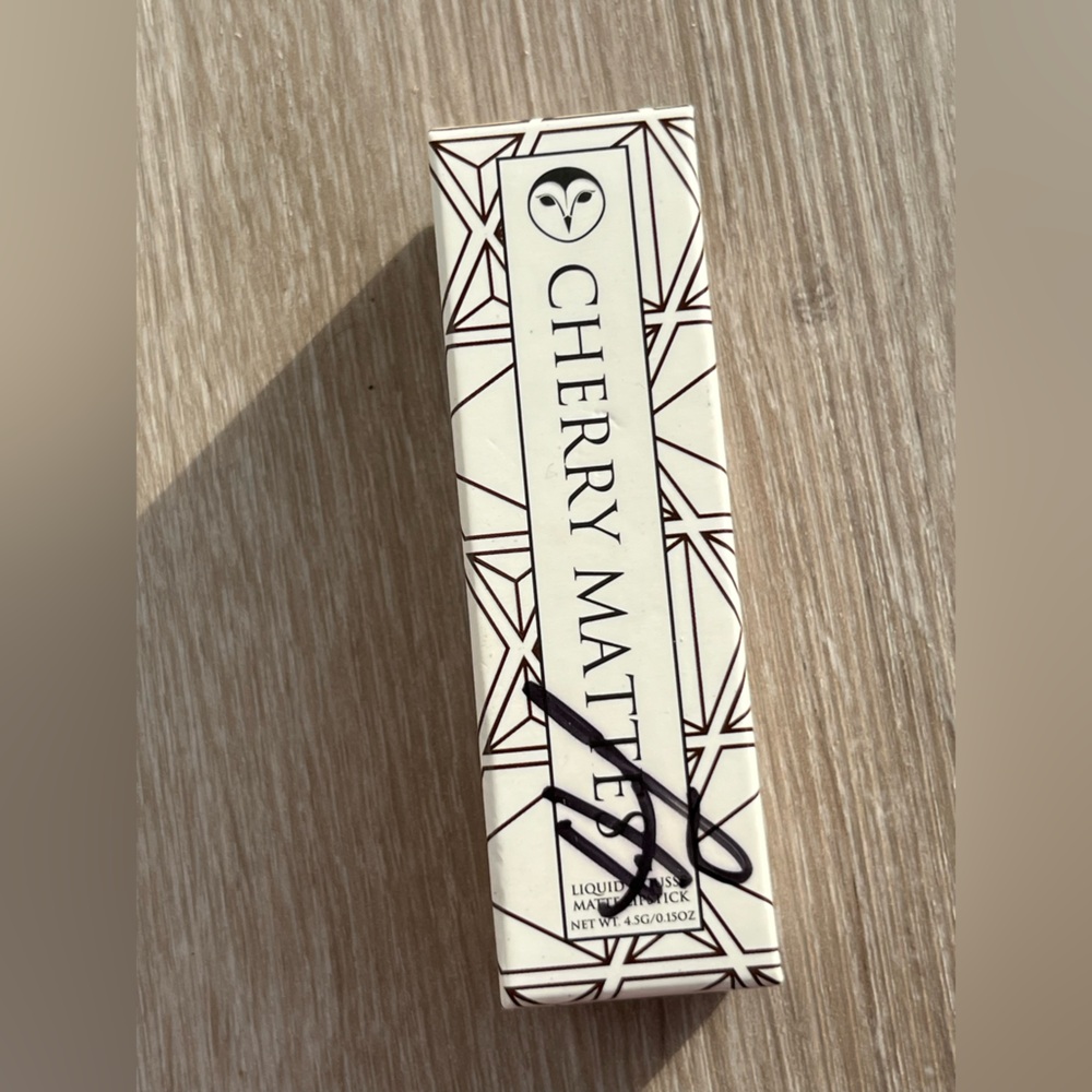 Cherry Mattes Liquid Lipstick